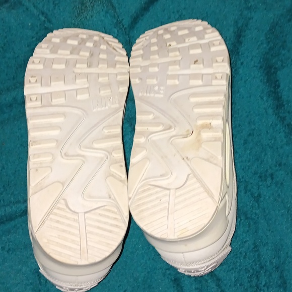 Nike Air Max 90 essential triple white size 11(CN8490-100)PREOWNED - Picture 13 of 13